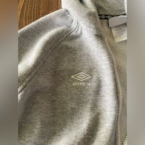 Girls umbro zip up hoodie